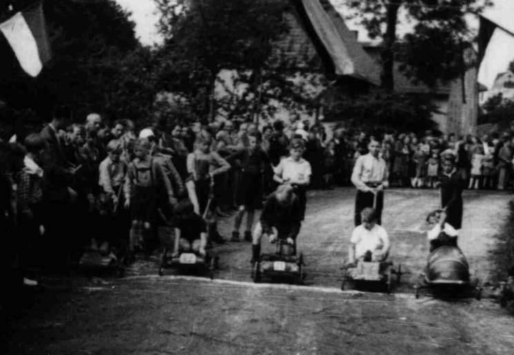 Rollerrennen12a.jpg (42715 Byte)